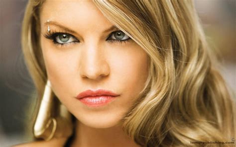 celebrity trends american singer songwriter rapper fashion designer and actress fergie