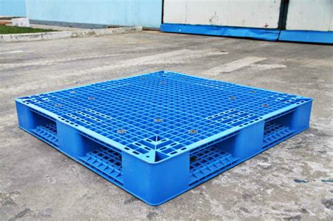 Rackable Plastic Shipping Pallets For Storage Distribution Blue