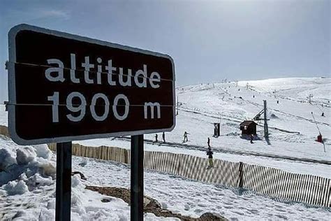 1800 m de altitude, enquanto o cume mais elevado da serra da estrela está a quase 2000 m (pouca diferença). O natal e a neve chegaram 25 locais onde neva em Portugal