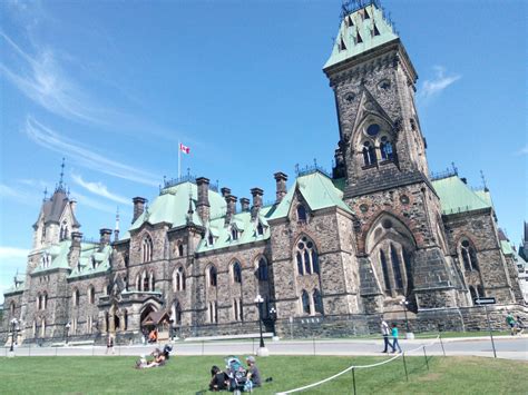 Последние твиты от parliament hill (@parliamenthill). File:Parliament hill in Ottawa, summer 2017 2.jpg ...