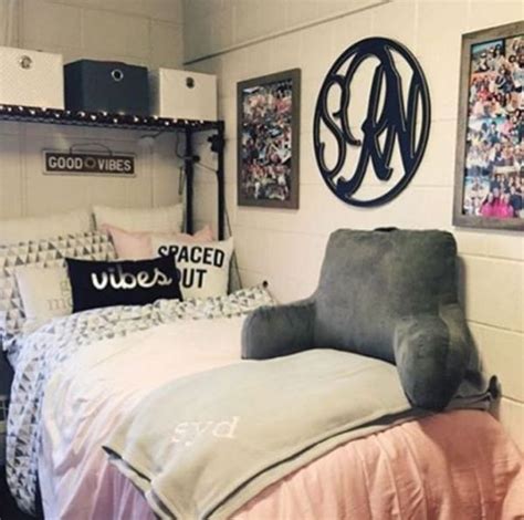 This Is One Of The Cutest Dorm Room Ideas For Girls Girls Dorm Room