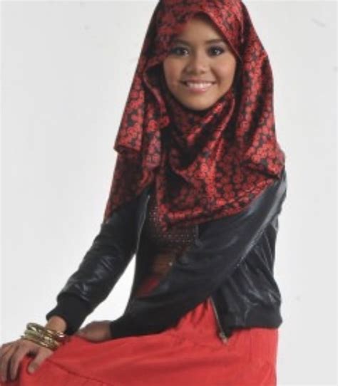 All members of her family are musically talented. Biodata Terkini Najwa Latif, Penyanyi Lagu Tak Kisah Pun ...