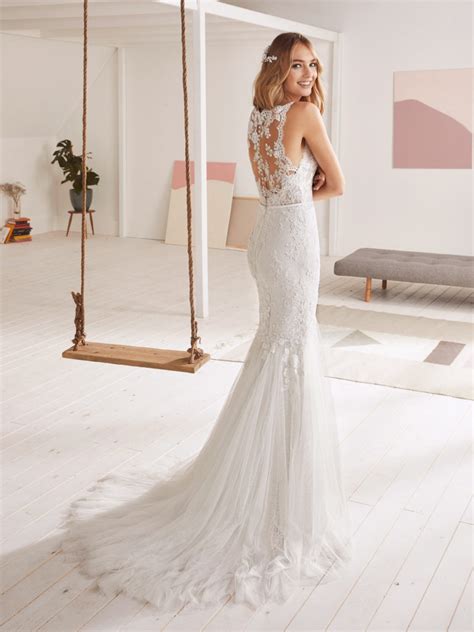 Hier finden sie ihr traumhochzeitskleid. Brautkleider Regensburg - Brautmode, Brautkleid und ...