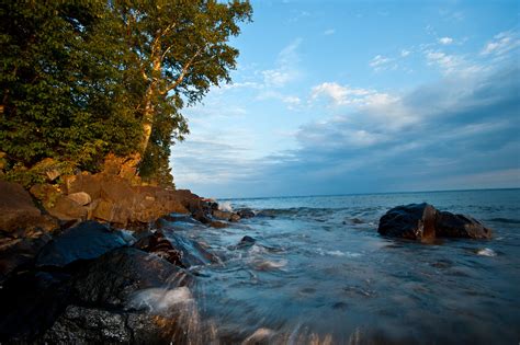 Shore Of Lake Superior Lake Superior Vacation Lake