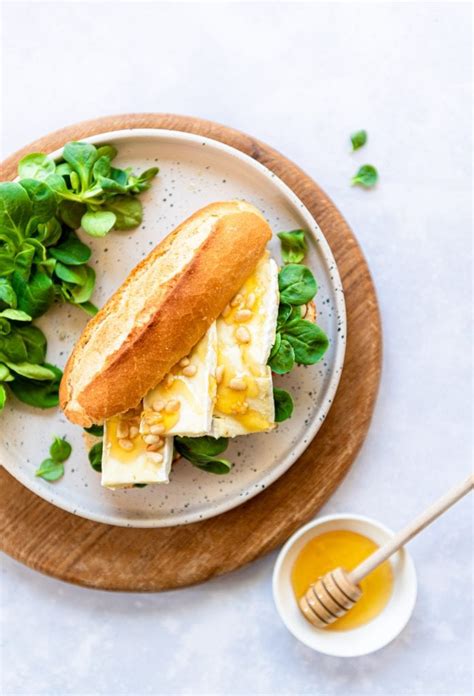 Broodje met brie uit de oven