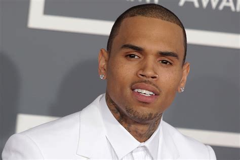 Singer chris brown and ammika harris welcomed their first child together in november and just recently shared the first photos showing the child's face, which the singer says resembles his. Chris Brown in Paris verhaftet