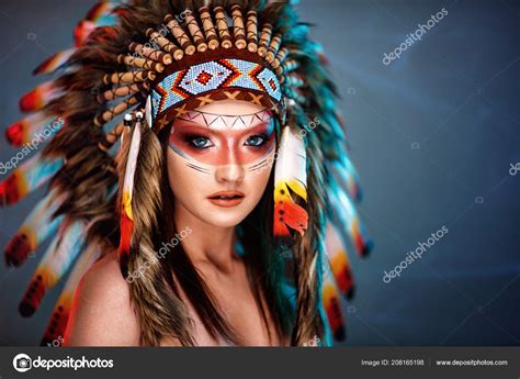 beautiful indian woman headdress see more ideas about indian headdress headdress native