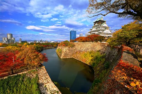The castle is one of japan's most famous landmarks and it played a major. Osaka Castle (大阪城) in Autumn | Osaka Castle (大阪城 ...