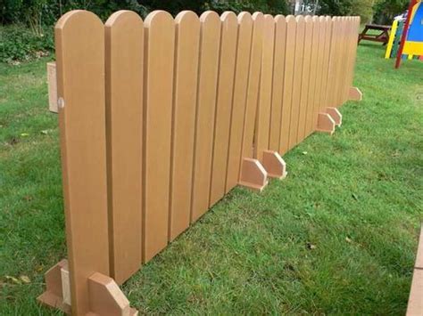Tighten the nut firmly using a spanner or a torque wrench. Temporary Fencing Ideas - Outdoor Decorations : DIY Build Temporary Fencing for Dogs from Wood