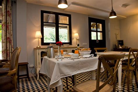 Casa rural centenaria rehabilitada en 2009 con capacidad para 6 personas que mantiene intacto el encanto de antaño. Casa rural con encanto en Escalante, Santoña (Cantabria ...
