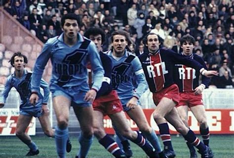 Ainsi, le paris sg, après la période daniel hechter, a été la propriété du groupe audiovisuel canal +, du fond d'investissement colony capital et depuis 2011 du fond qatari qatar investment authority. Paris SG - Paris FC : Destins croisés... - Histoire du #PSG