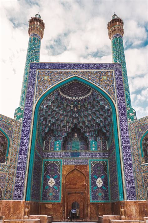 Several western governments warn against travel to all or parts of iran. Isfahán es una de las ciudades más atractivas de Irán ...