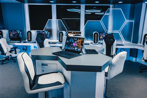 Alienware Longhorn Esports Lounge Launches In Ut Dell Partnership Ut News