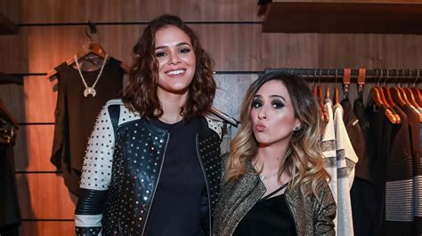 Are you looking to get in touch with fernanda nobre for commercial opportunities ? Tatá Werneck reúne em amigo-oculto Marquezine, Nathalia ...