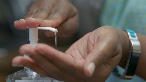 Which is better, using soap and water or sanitizer? - Vital Record