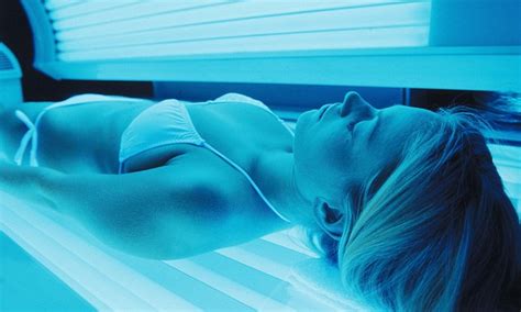 Record Number Of White High School Girls Using Dangerous Tanning Beds Daily Mail Online