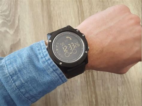 Indestructible Tactical Military Inspired Smartwatch Montre Tactique Tactique Militaire Montre
