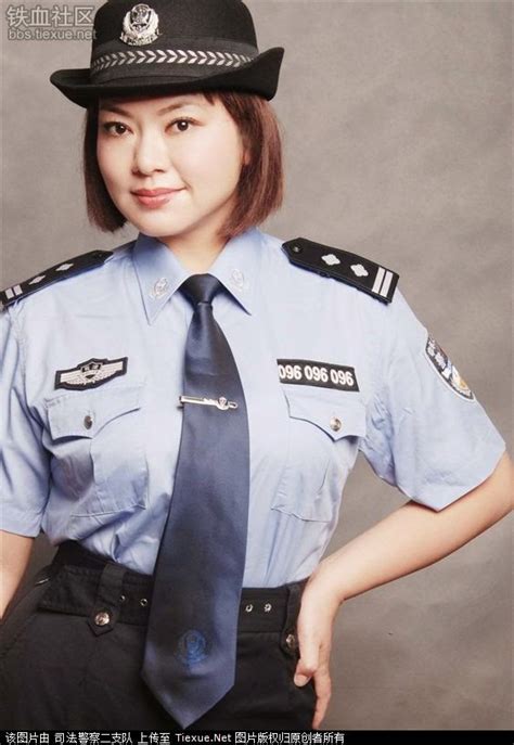 the uniform girls [pic] china chinese policewoman uniforms 2