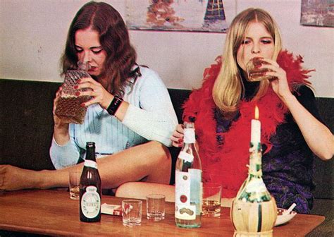 Ahh The Seventies Pictures Of People Girl Pictures Pancake Party S Pop Culture Womens