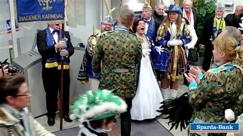 Her professionalism was instrumental for us understanding the complex steps involved in buying and selling a home. Hagener Karneval läuft auf Hochtouren, so auch in einer ...