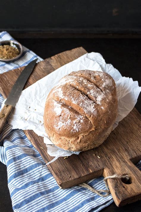 Einfaches glutenfreies Brot ohne Hefe oder Sauerteig vegan