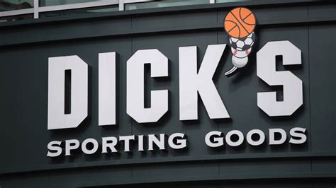 Dicks Sporting Goods To Stop Selling Guns At 440 Stores Nationwide