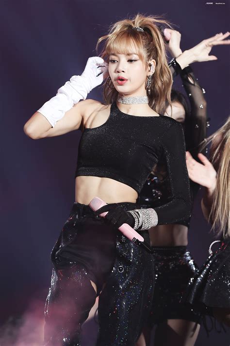 181111 blackpink in your area concert seoul lisa blackpink blackpink outfits stage outfits