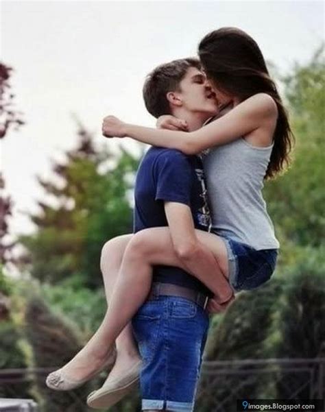 Hold Lift Girl Teen Couple Kissing Cute