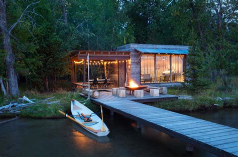 Une maison en bois près d un lac PLANETE DECO a homes world Lakeside