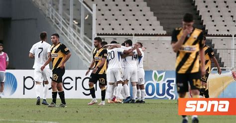 Θεωρείται ως ένας από τους καλύτερους έλληνες ποδοσφαιριστές, καθώς συνδύαζε άψογη τεχνική κατάρτιση και ταχύτητα. ΑΕΚ-Ατρόμητος 1-2 | SDNA