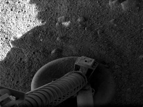 Nasa připravuje doposud nejnáročnější misi, během které vědci hodlají zjistit, zda se na marsu vyskytují, či se někdy vyskytovaly, chemické prvky nutné pro vznik života. Jiřina Scholtzová: Fénix - mise začíná