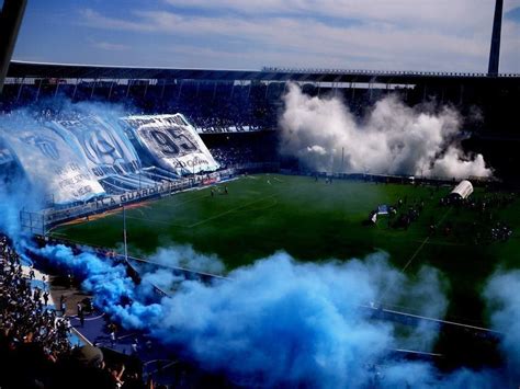 Luego de la goleada de racing del martes por la noche ante rentistas, el conjunto. Racing Club de Avellaneda. La Guardia Imperial, La Racing ...