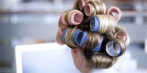 How To Use Hot Rollers In A Modern Way