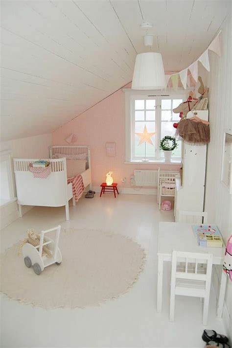 Babyzimmer für mädchen einrichten kann einem nur spaß bereiten. Kinderzimmerlampen sind echte Eyecatcher im Kinderzimmer ...