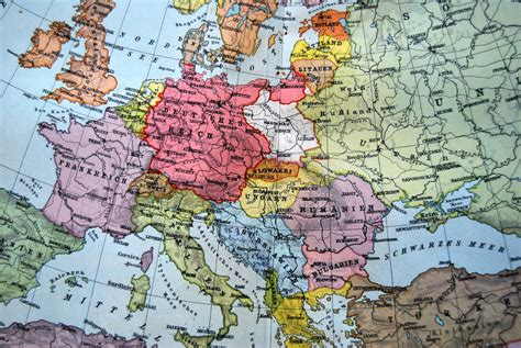 Tytuł z mapy w prawym dolnym rogu. Ukraina do Rosji, Polska do Szwajcarii - blog Jack Mac Lase