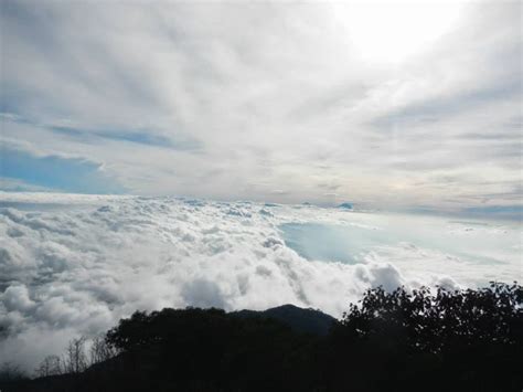 Foto Pemandangan Puncak Gunung - Gambar Viral HD