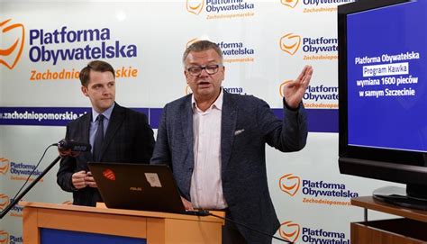 Poseł koalicji obywatelskiej artur łącki, których uchodzi za najbogatszego parlamentarzystę, w ciągu roku zdecydowanie zwiększył swoje oszczędności. Fundusz upolityczniony przez PiS? PO: Zwykły skok na kasę!