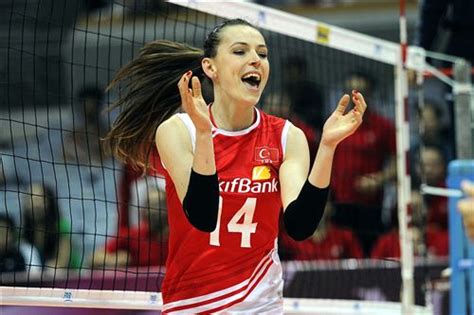Bir daha bu şansı yakalayabilir miyim, bilmiyorum demişti. Fenerbahçe Volleyball, Fenerbahçe Bayan Voleybol Takımı ...