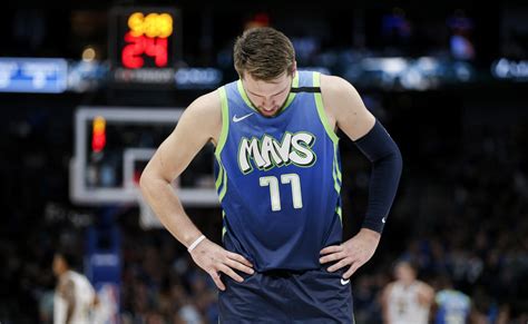 Nba Luka Doncic Rips Jersey Out Of Frustration Vs Lakers Yahoo Sports