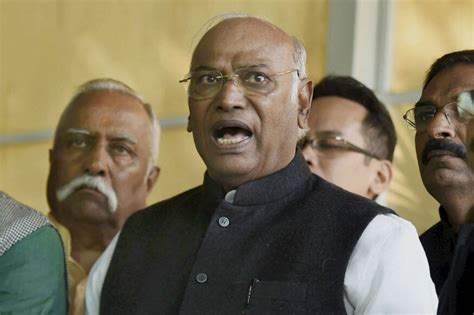 Mallikarjun Kharge has no plans to retire from politics, says ready to ...