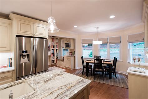 Have your kitchen cabinets gone from new to vintage to what you consider an eyesore? A new home in Marietta, Georgia was built with a Fieldstone Cabinetry kitchen. The kitc ...