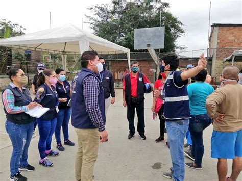 Gracias a dios el incendio múltiple registrado en portoviejo, manabí, no dejó víctimas que lamentar. MIES brinda ayuda humanitaria a víctimas de incendio en ...