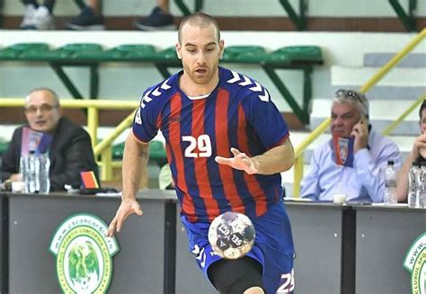 Dinamo, în grupa b alături de barca, psg, veszprem baschet. ROMANIA: Steaua beat Dinamo Bucuresti to overtake first ...