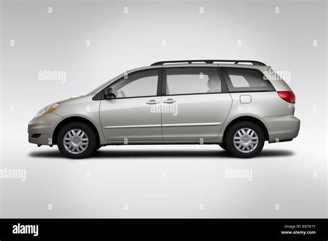 Toyota Sienna Side View Atelier Yuwaciaojp