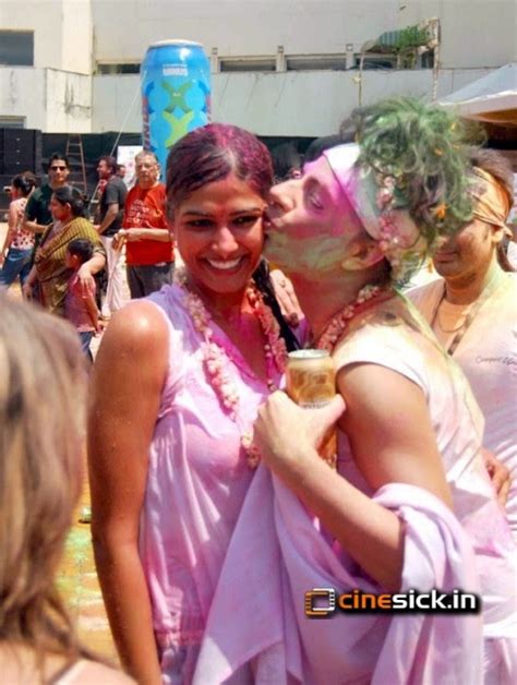 Sexy Holi Pics Festival Of Colors Fun Forward Emails