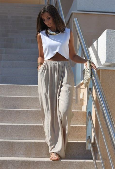 Alibaba.com offers 68,135 crop top outfits products. 101 Beautiful Crop Top Outfits for Girls with Great Taste