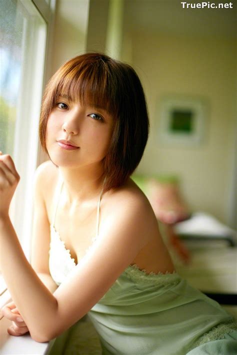 Wanibooks No 135 Japanese Idol Singer And Actress Erina Mano