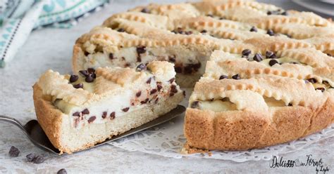 80 g di gocce di cioccolato oppure scaglie di cioccolato che potete fare a mano. Crostata di ricotta con gocce di cioccolato, semplice ...