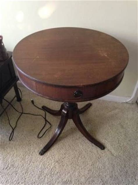 Without rapid progress to get the industry on the move again, hundreds of thousands of jobs will be at risk as disaster consumes a sector that used to be worth £200 billion to the economy. 1940's Vintage Drum Table with claw feet and one drawer ...