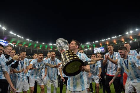 Messi se dio el gran gusto de gritar campeón con Argentina IAM